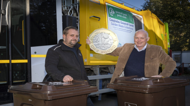 Bryson Recycling  launch their Recycling Rewards campaign where £1 is donated to charity for every tonne of garden waste collected  each year.
Gareth Walsh. General Manager at Bryson Recycling and Cllr Geoff Stewart.               Picture Mandy Jones